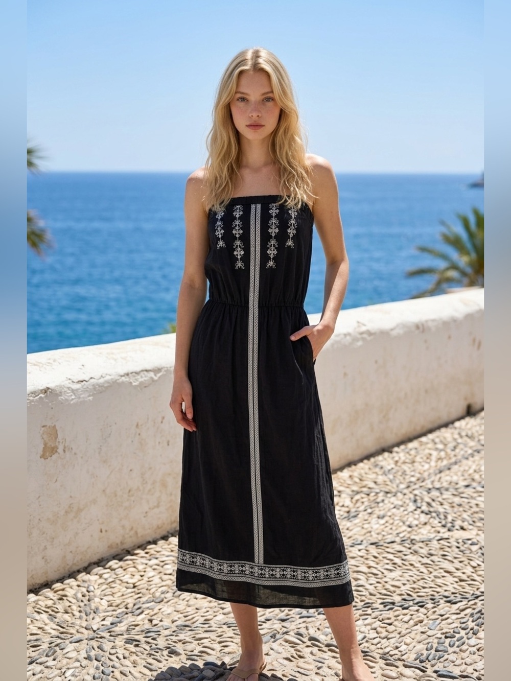 Velvet by Graham & Spencer Black Strapless Embroidered Maxi Dress